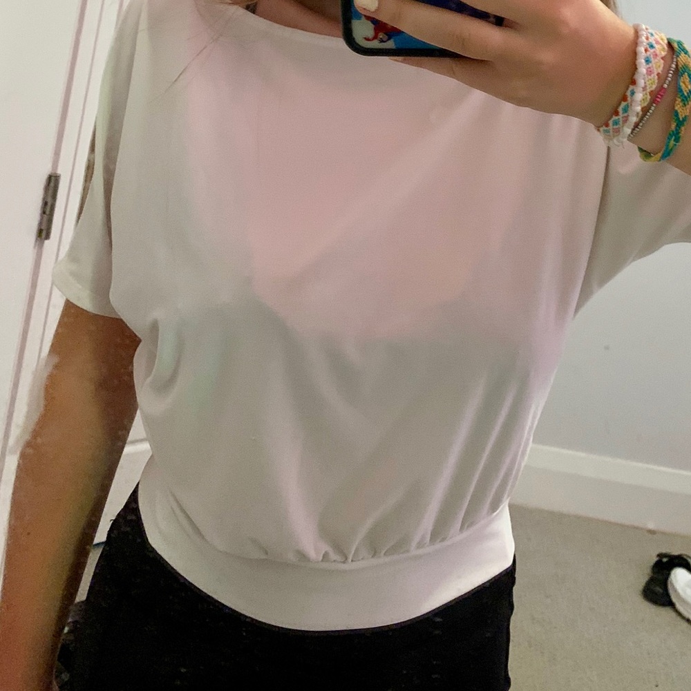 white short sleeve - Picture 1 of 3